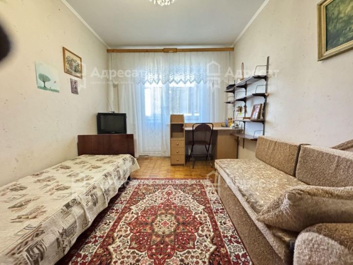 3-комн квартира Бульвар 30-летия Победы,  д.76