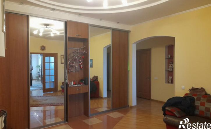 3-комн квартира улица Чуйкова, 55,  д. 55