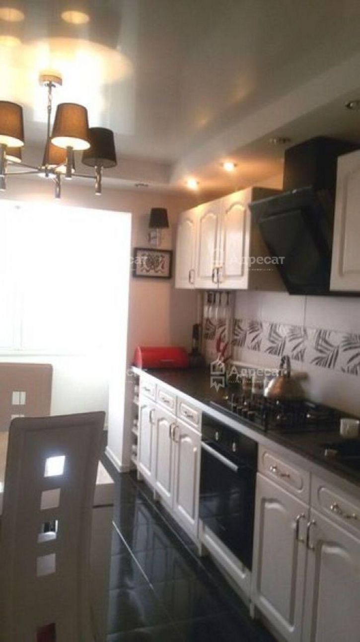3-комн квартира ул. 35 Гвардейской,  д.4