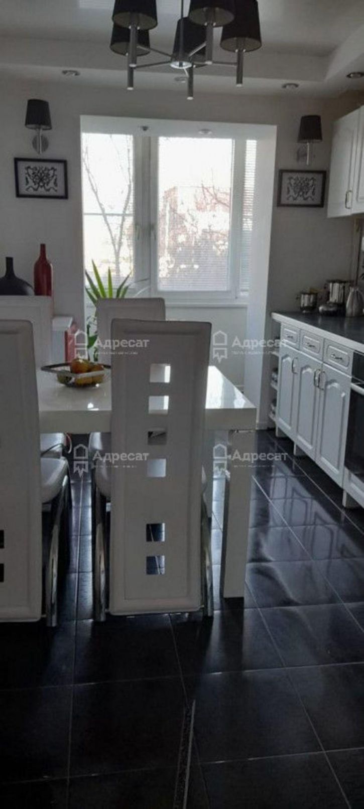 3-комн квартира ул. 35 Гвардейской,  д.4