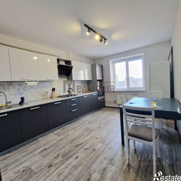 2-комн квартира улица Глазкова, 23,  д. 23