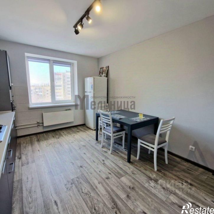 2-комн квартира улица Глазкова, 23,  д. 23