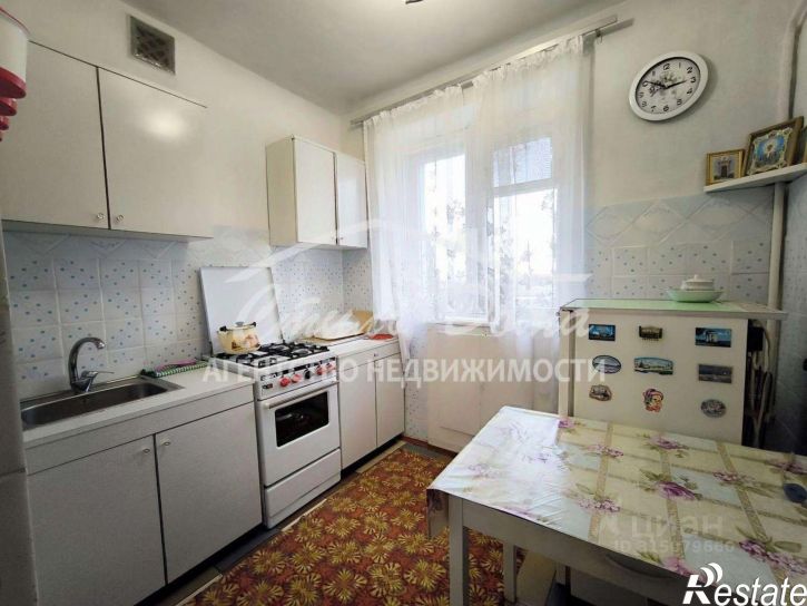 3-комн квартира улица Героев Малой Земли, 40,  д. 40