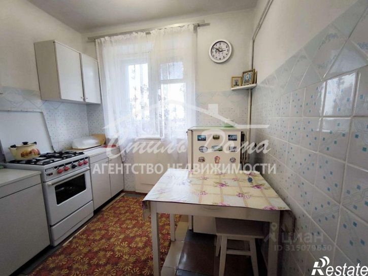 3-комн квартира улица Героев Малой Земли, 40,  д. 40