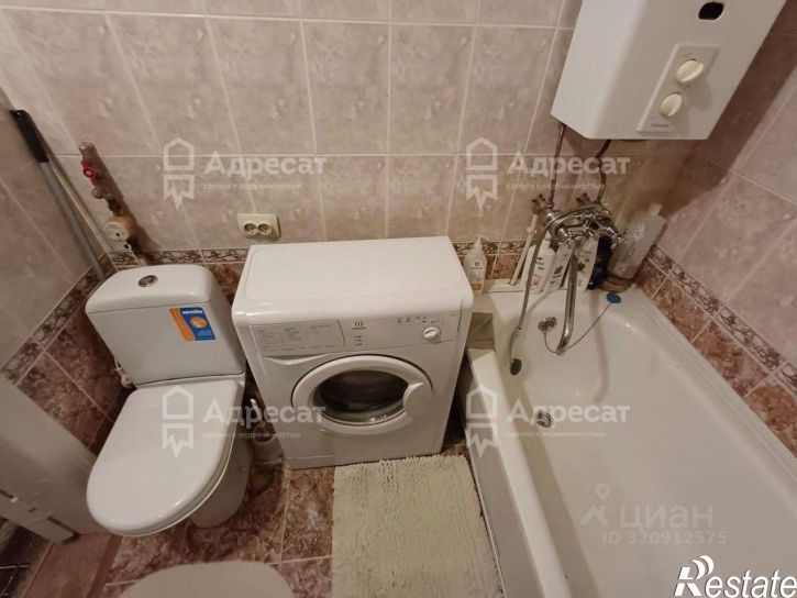 2-комн квартира улица Быстрова, 74,  д. 74