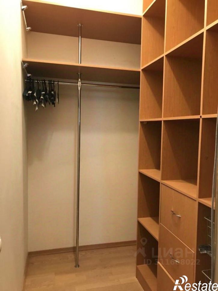 4-комн квартира Батальонная улица, 11,  д. 11