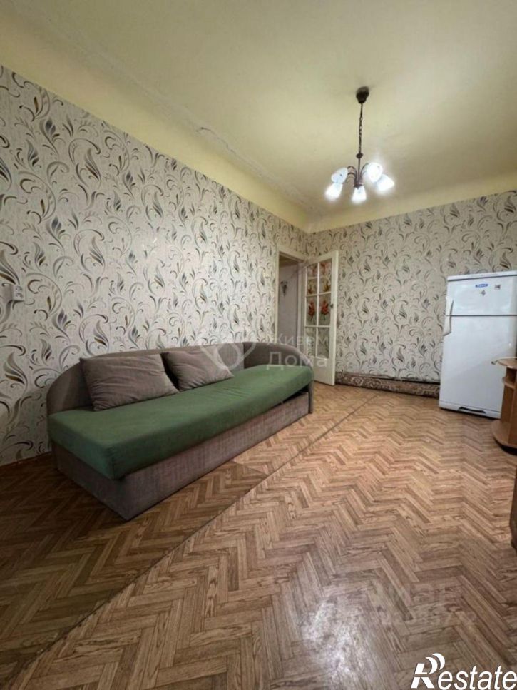 2-комн квартира улица Анри Барбюса, 10,  д. 10