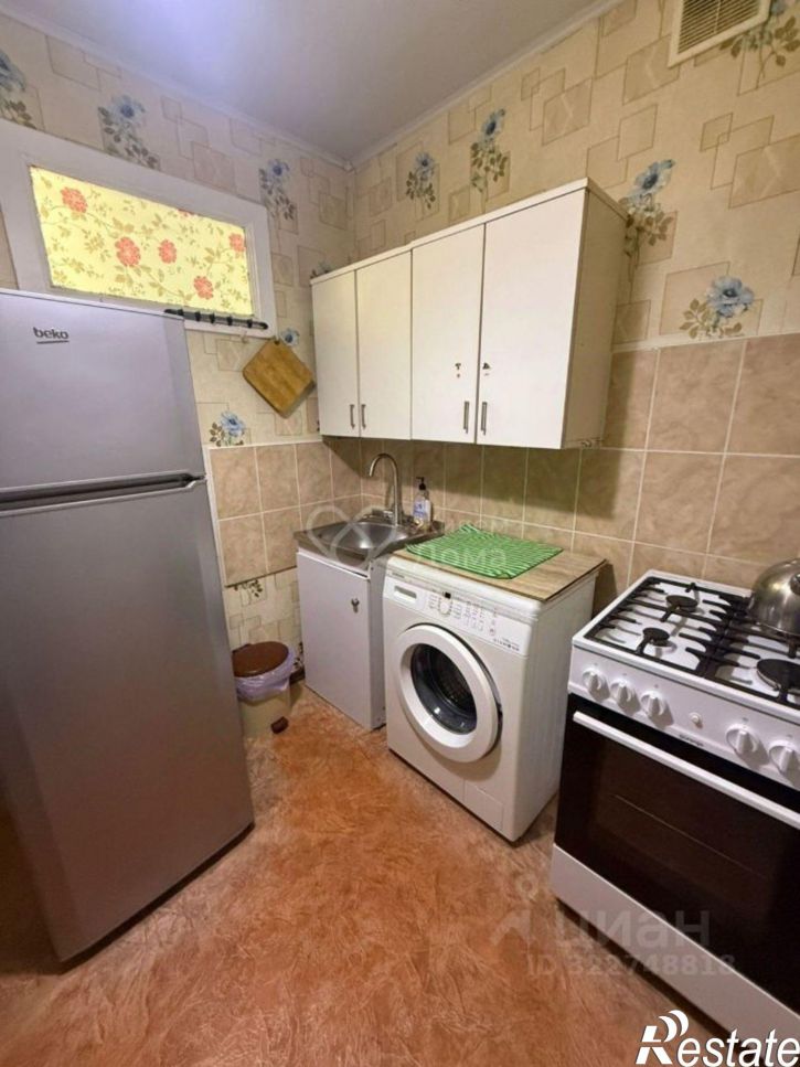 2-комн квартира улица Автомобилистов, 10,  д. 10