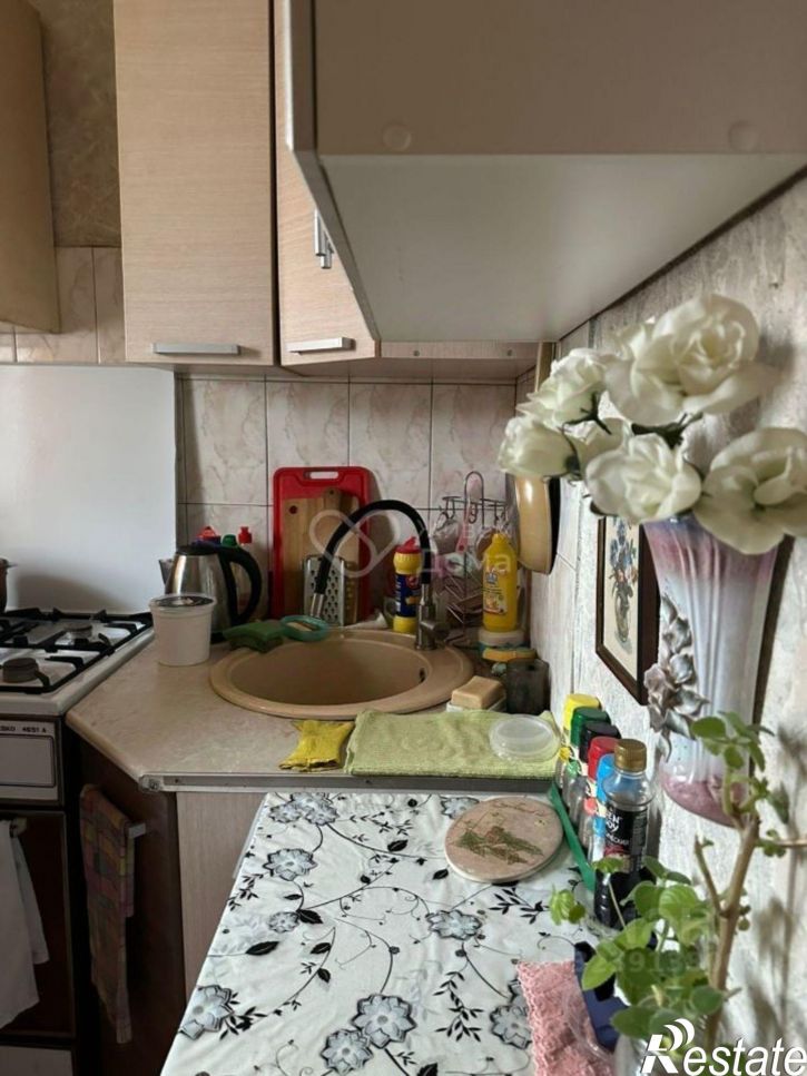 3-комн квартира Славская улица, 10,  д. 10