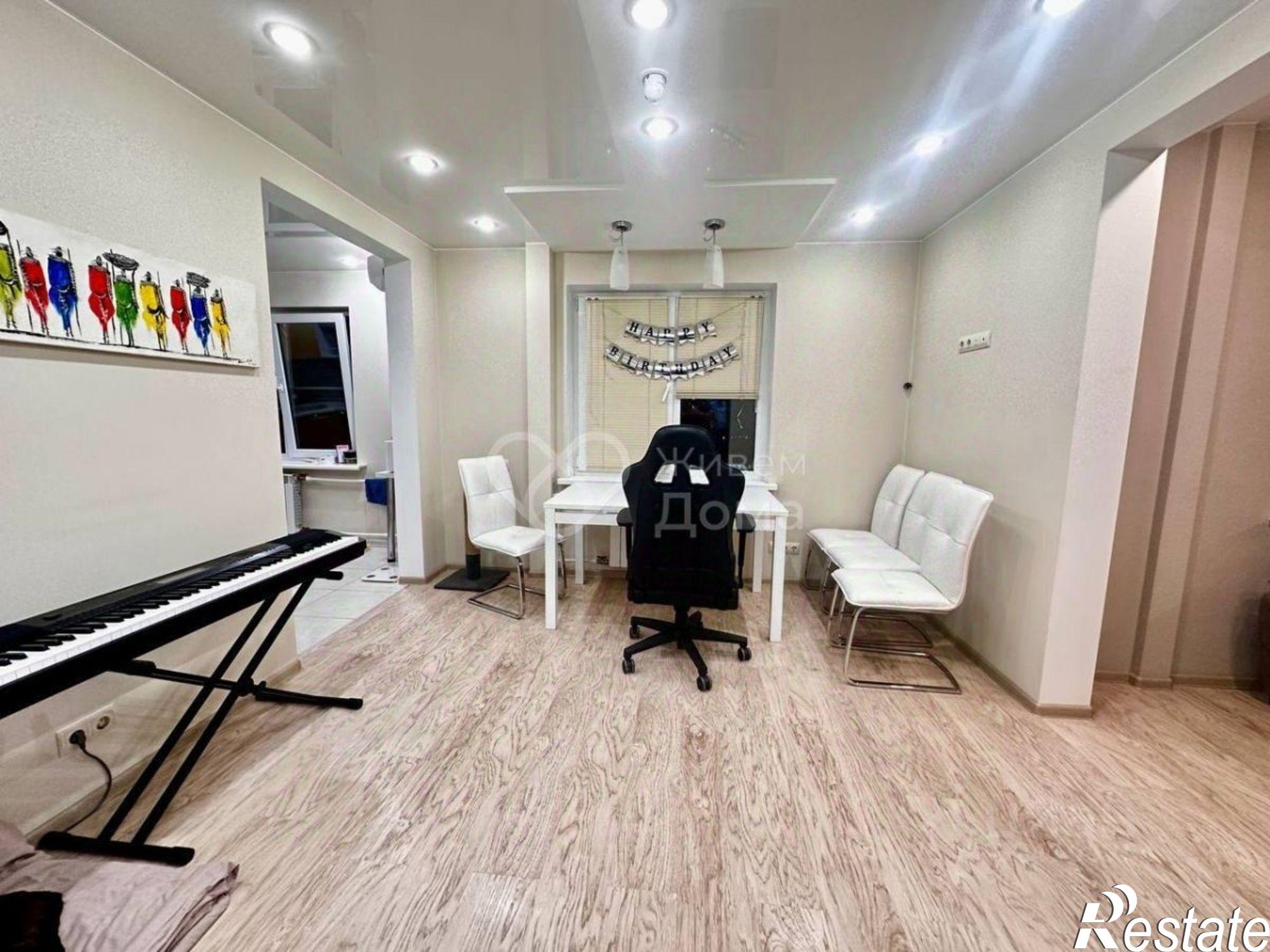 Купить квартиру за 10 700 000 рублей на Рабоче-Крестьянская улица, 50