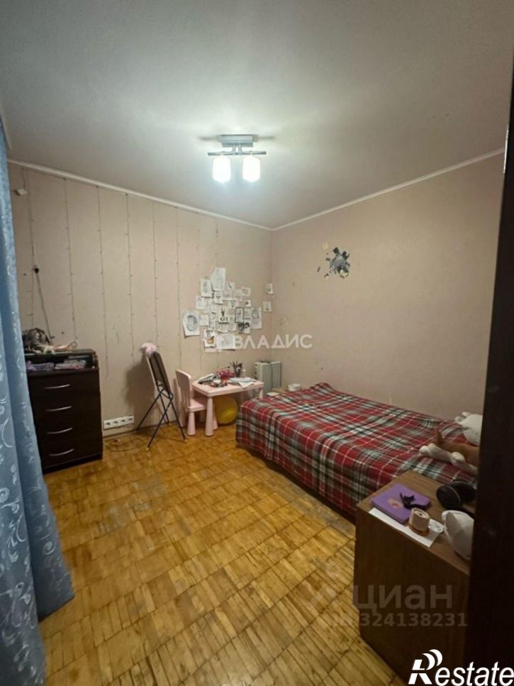 3-комн квартира улица 50-летия ВЛКСМ, 4,  д. 4