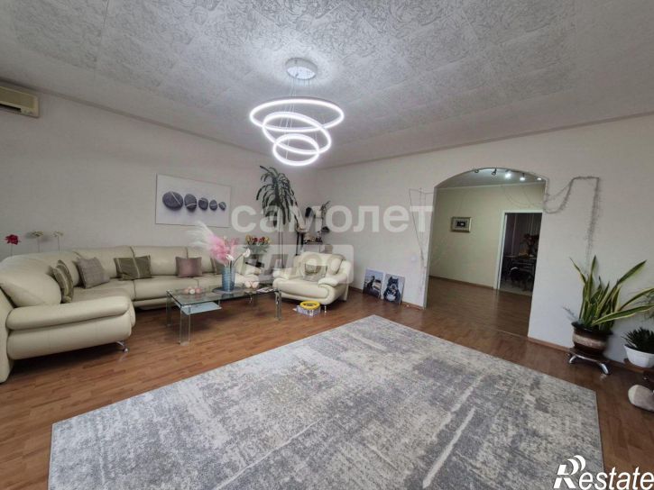 4-комн квартира улица 50 лет Октября, 30,  д. 30