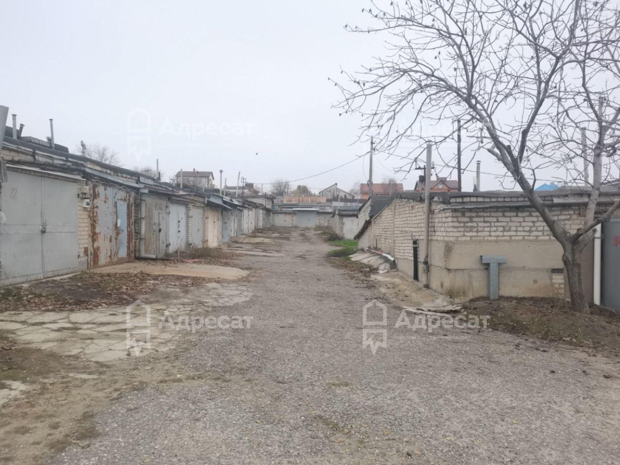 Купить гараж, место в паркинге за 800 000 рублей на ул. Связистов