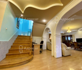 коттедж 395.5 кв м ул. Ленская