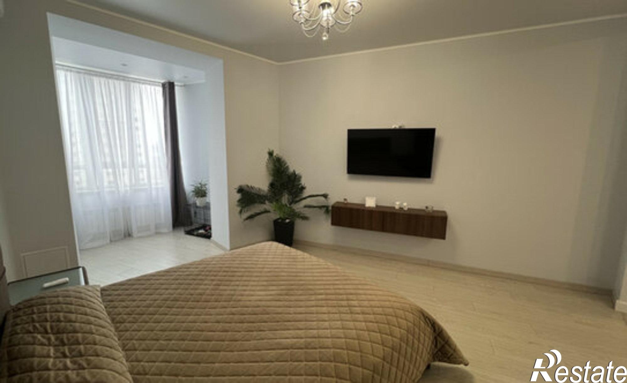 Купить квартиру за 9 000 000 рублей на ул им. Глазкова, 23а