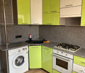 1-комн, 46кв м, этаж 3/3 улица Солнечникова, 1