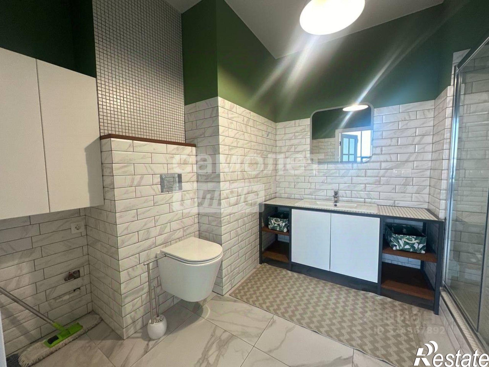 Купить квартиру за 15 500 000 рублей на ул им. Калинина, 2а