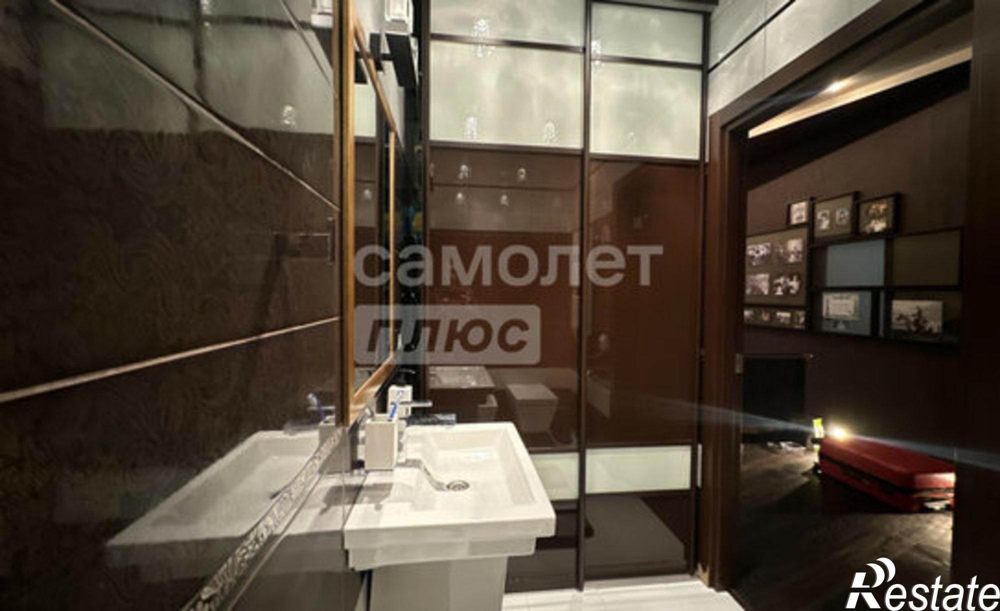 Купить квартиру за 26 000 000 рублей на Батальонная улица, 6