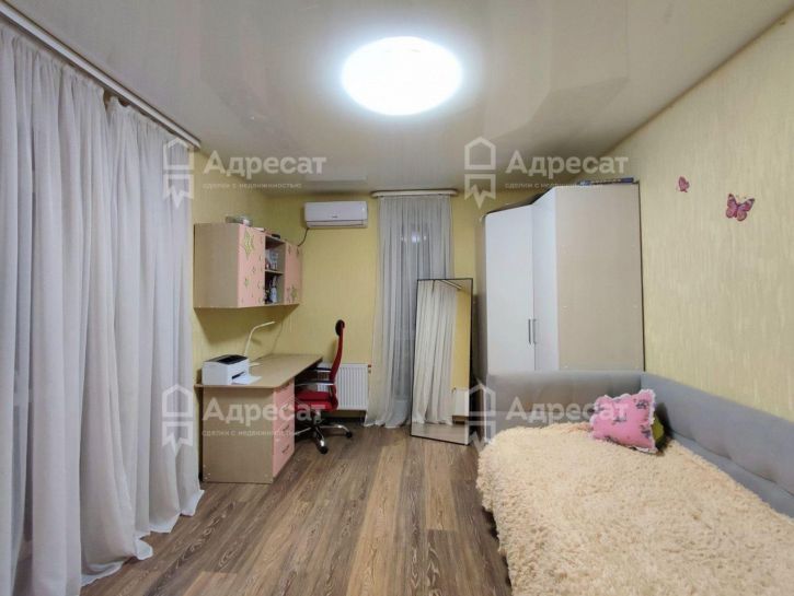 3-комн квартира ул. Санаторная,  д.12