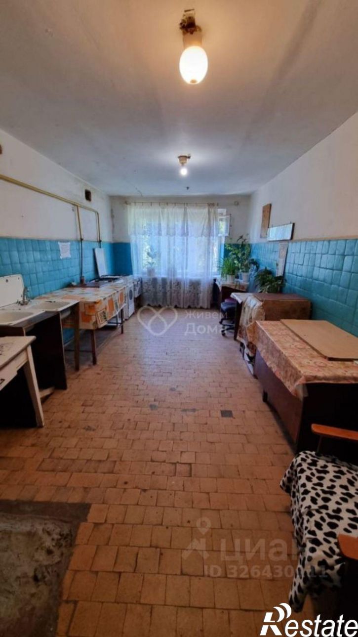Комната улица 51-й Гвардейской дивизии, 35,  д. 35