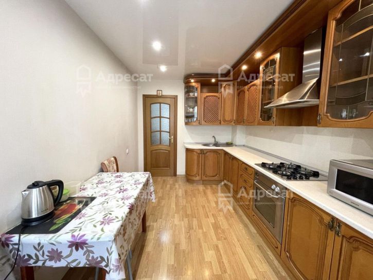 2-комн квартира ул. Николая Отрады,  д.10А