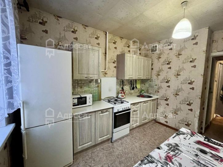2-комн квартира ул. Землячки,  д.52