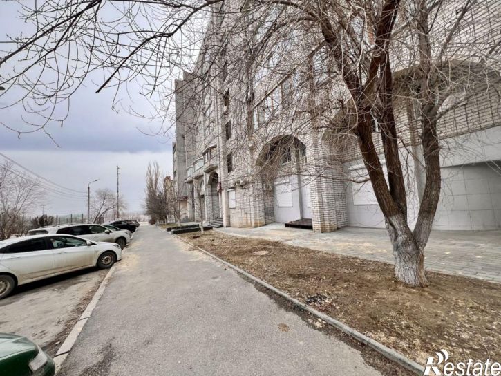 4-комн квартира Пражская, 1