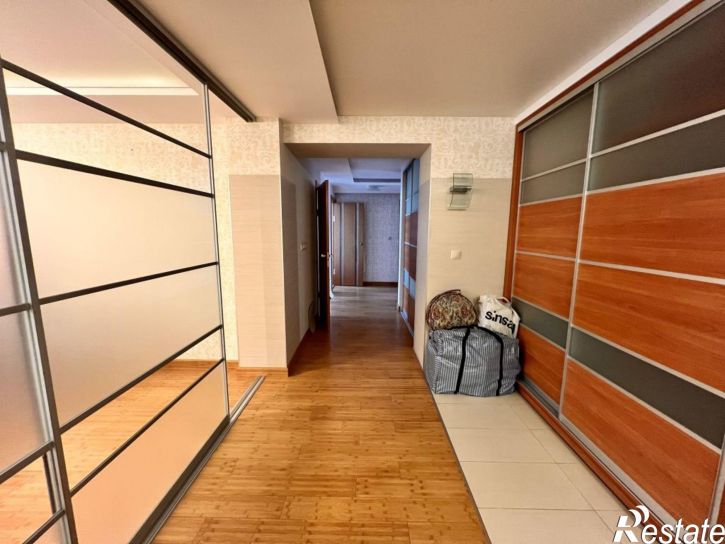 4-комн квартира Пражская, 1