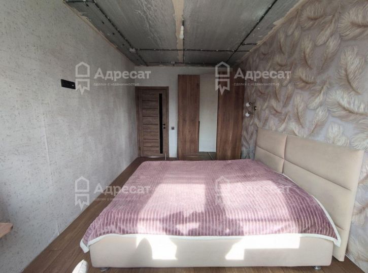 3-комн квартира ул. Химина,  д.8