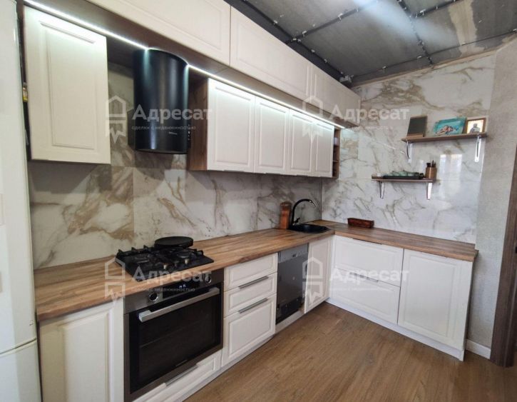 3-комн квартира ул. Химина,  д.8