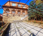 коттедж 483.9 кв м ул. Полины Осипенко