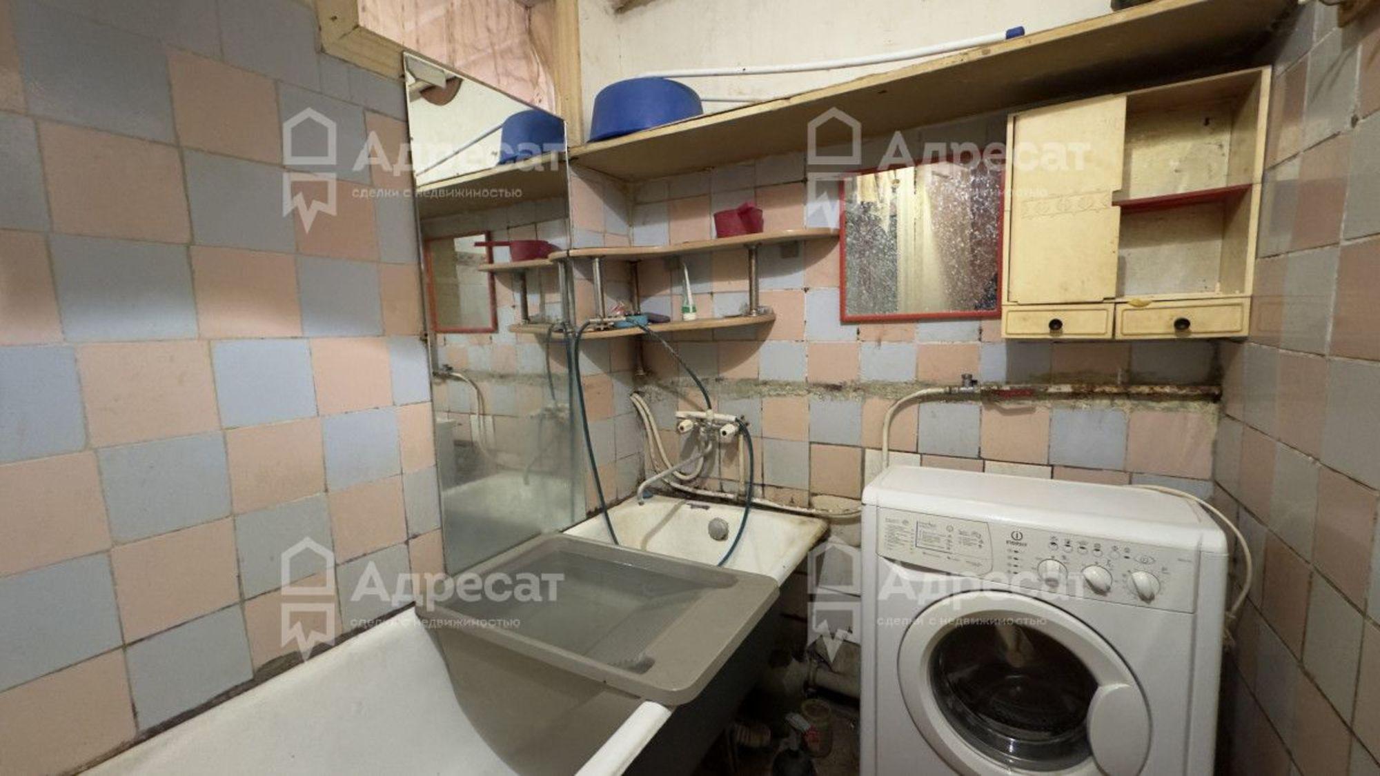 Купить комнату за 530 000 рублей на ул. им. Луконина,  д.5