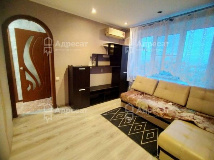 2-комн квартира ул. 64-й Армии,  д.65