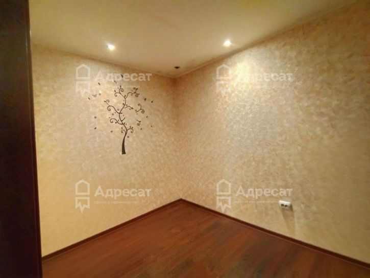 2-комн квартира ул. 64-й Армии,  д.65