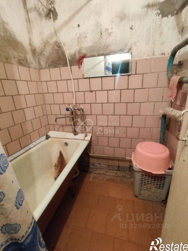 Комната ул Колпинская, 1А,  д. 1А