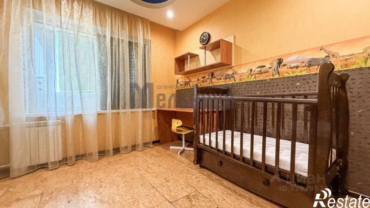 3-комн квартира ул Космонавтов, 43,  д. 43