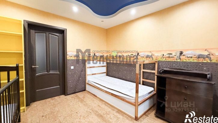 3-комн квартира ул Космонавтов, 43,  д. 43