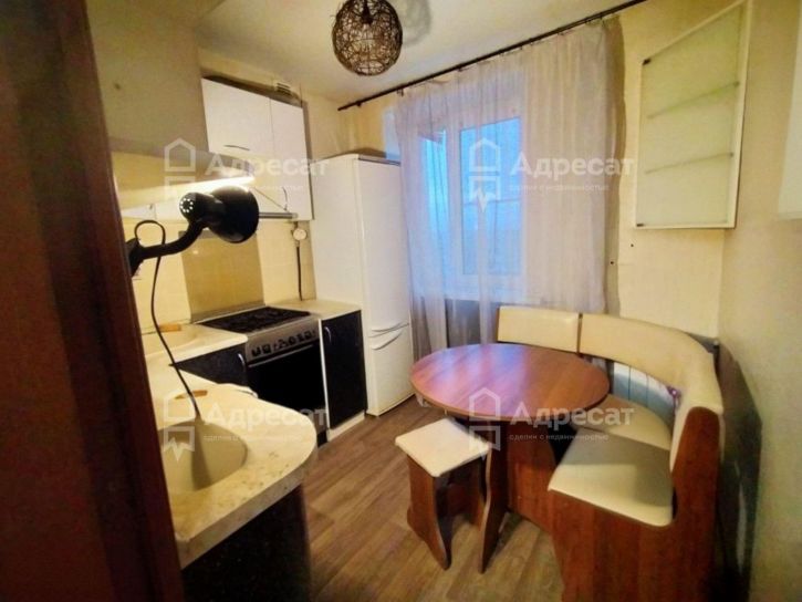 2-комн квартира ул. 64-й Армии,  д.65