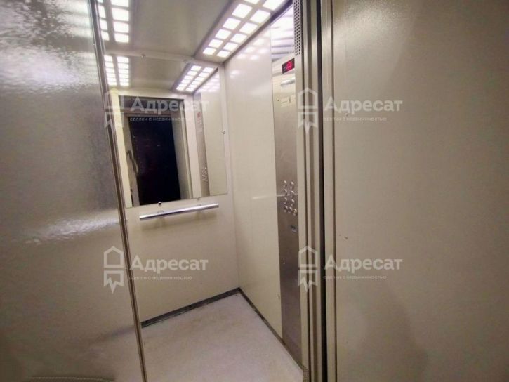 2-комн квартира ул. 64-й Армии,  д.65