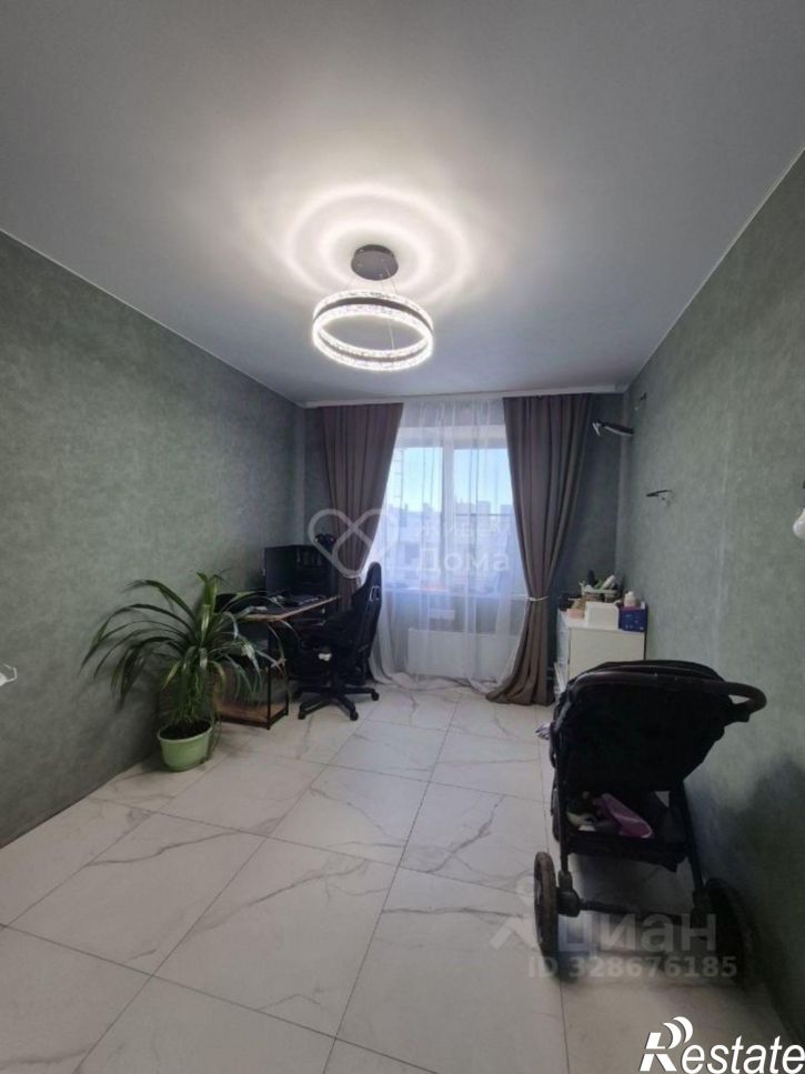 3-комн квартира улица Глазкова, 14Б,  д. 14Б