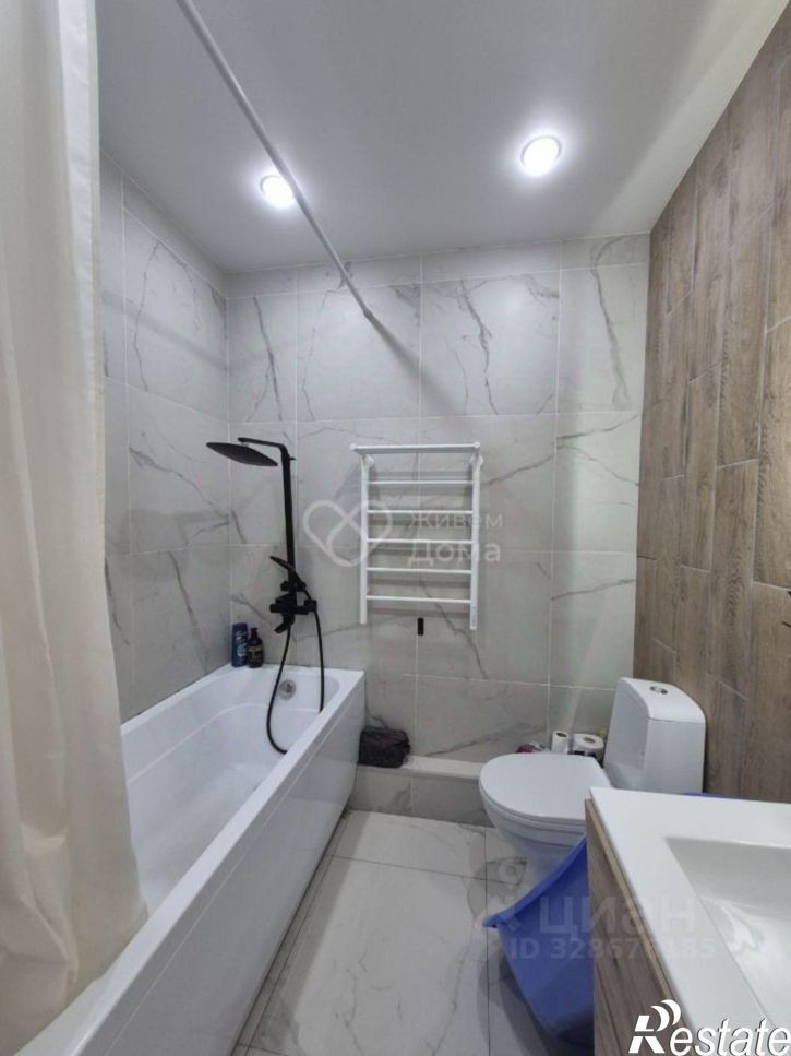 3-комн квартира улица Глазкова, 14Б,  д. 14Б