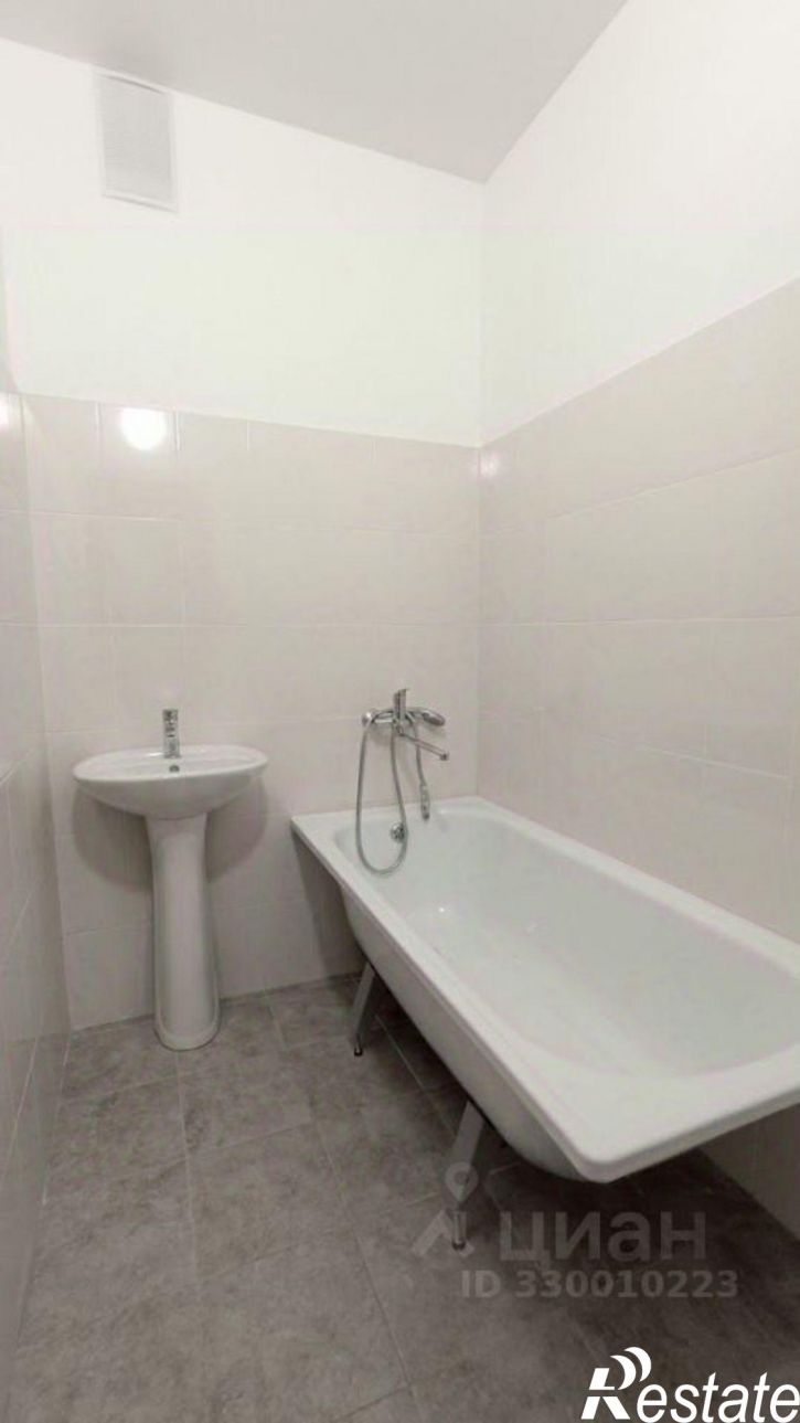 2-комн квартира улица Ломоносова, 83,  д. 83