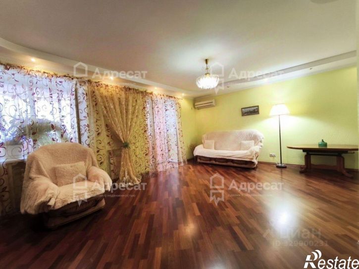 3-комн квартира улица Николая Отрады, 20Б,  д. 20Б