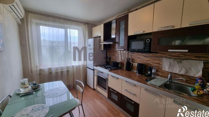 2-комн квартира улица Рихарда Зорге, 49,  д. 49