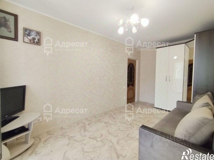 2-комн квартира улица Константина Симонова, 40,  д. 40