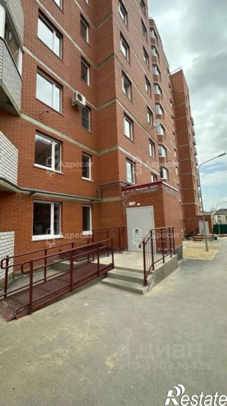 3-комн квартира улица старшего лейтенанта Токарева, 7,  д. 7