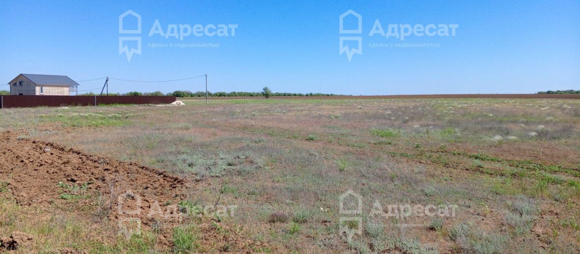 Купить землю, земельный участок за 650 000 рублей на ул. Семейная