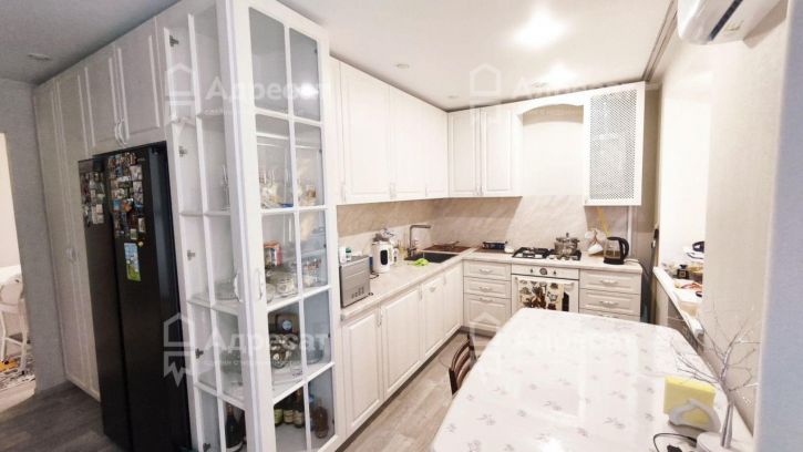 3-комн квартира пр-кт. Университетский,  д.80