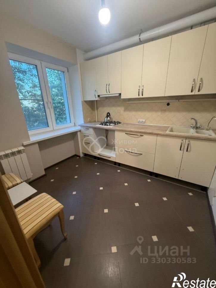 3-комн квартира улица Пархоменко, 27,  д. 27