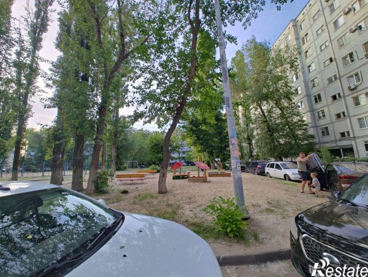2-комн квартира улица 51-й Гвардейской, 44,  д. 44